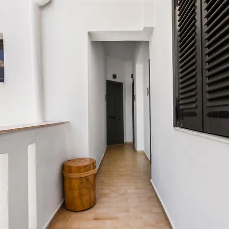 Porto Vathi Hotel